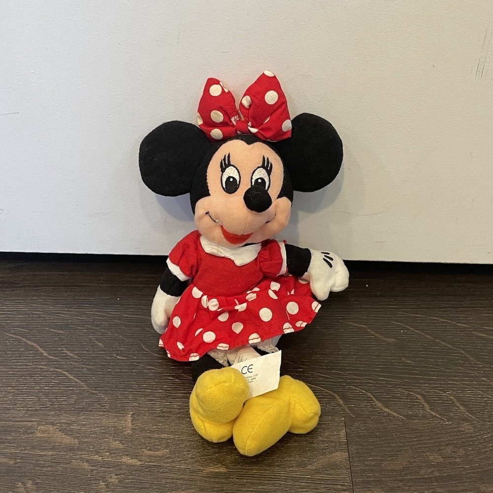 Minnie Mouse Plush 8” The Walt Disney Company Stuffed Animal Vintage